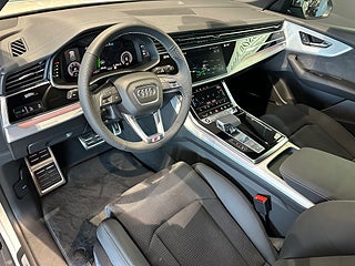 SUV Audi Q8 3 av 18