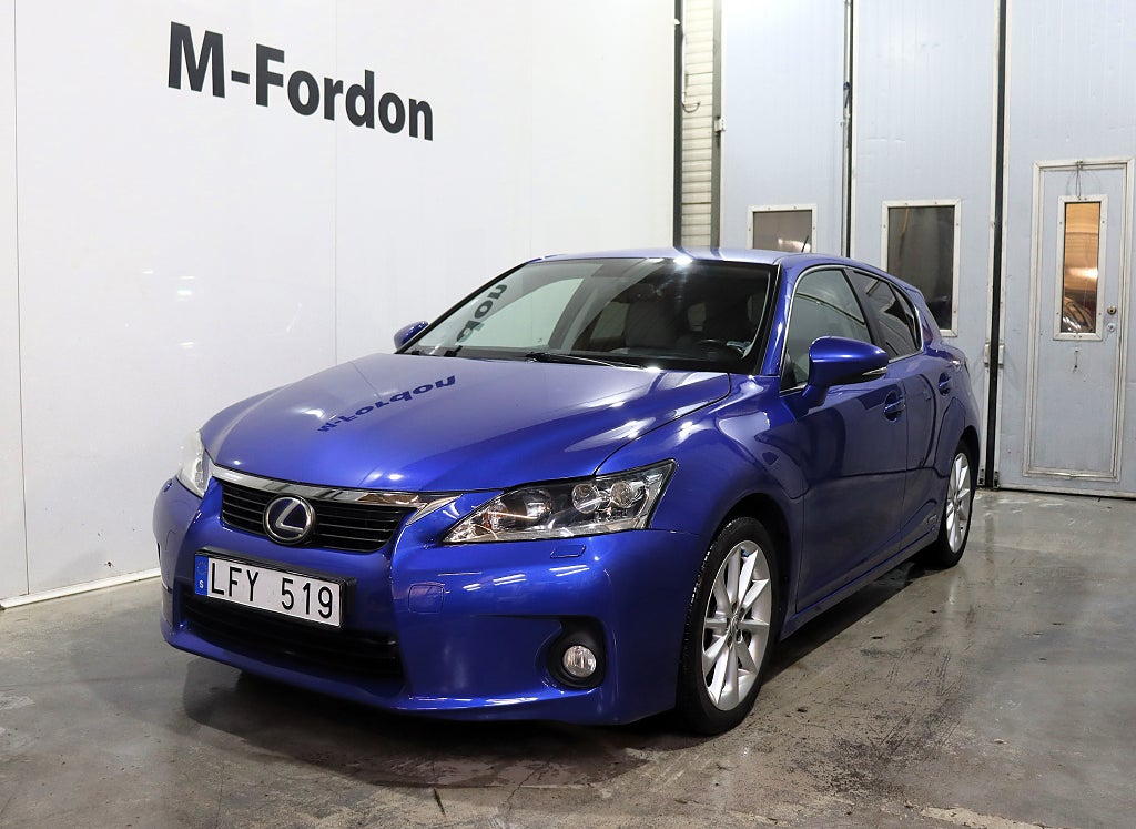 Lexus CT 200h 1.8 CVT aut 134hk / F Sport / Navi