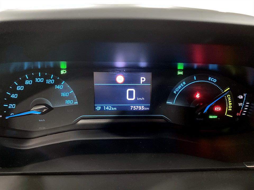 Bild på Peugeot E-2008 Active 50kWh 136hk Aut BACKSENSORER CARPLAY