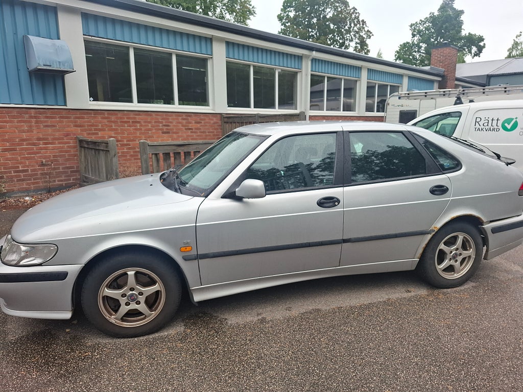 Saab 9-3 5-dörrar 2.0 Turbo SE