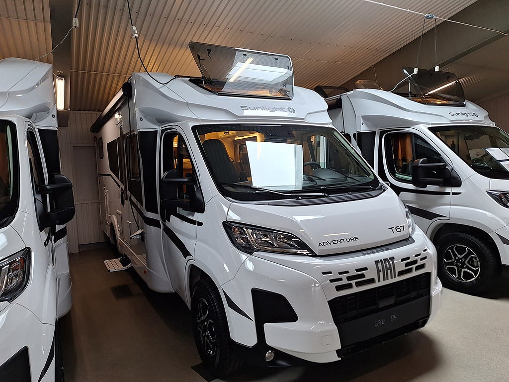 Sunlight T 67 Adventure Långbädd, Automat, Solcell