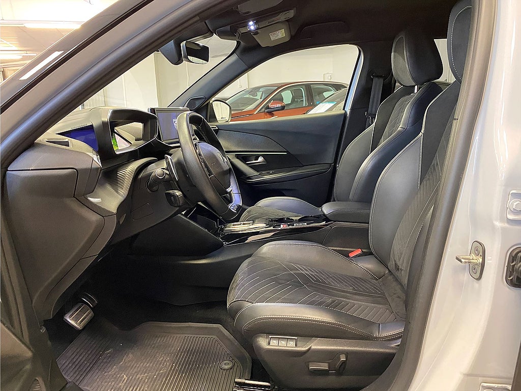 Bild på Peugeot 2008 GT 1.2 PT 130hk Aut - 360-KAMERA, CARPLAY