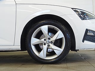 Halvkombi Skoda Scala 8 av 22