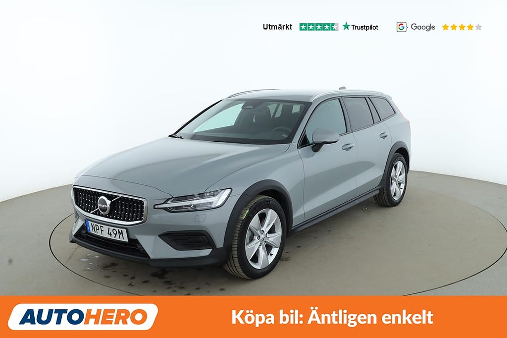 Volvo V60 Cross Country B5 Core AWD / VOC, BLIS, CarPlay