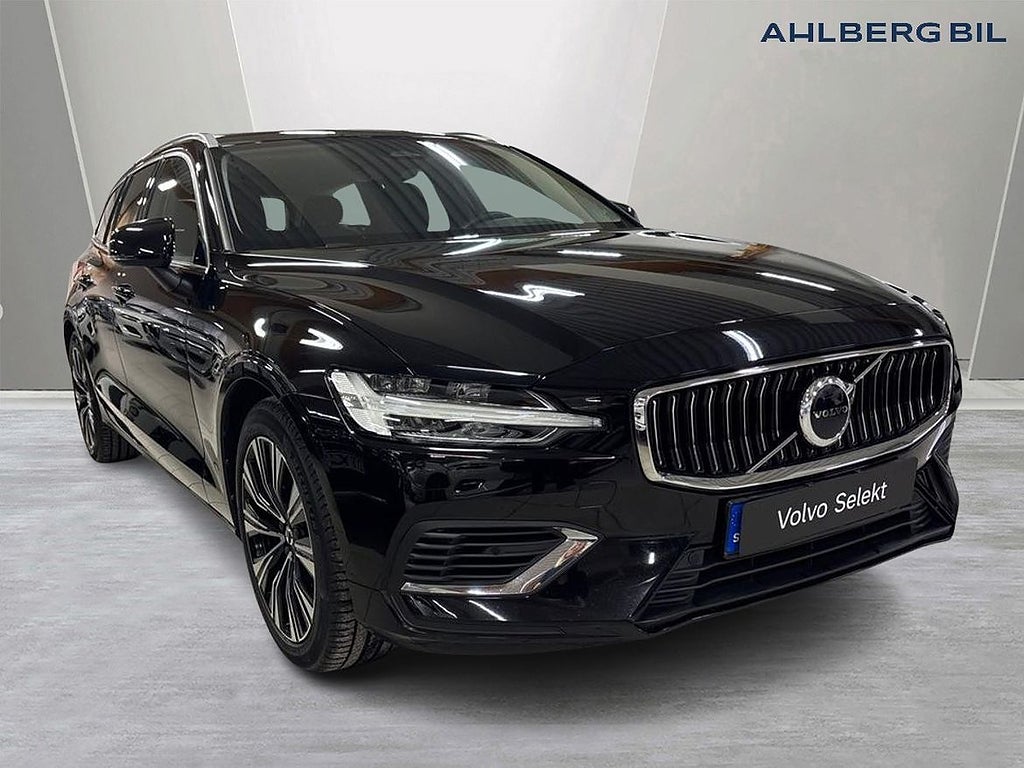 Volvo V60 Recharge T6 Core Edition, Parkeringskamera bak, Elmanövrerad Bak