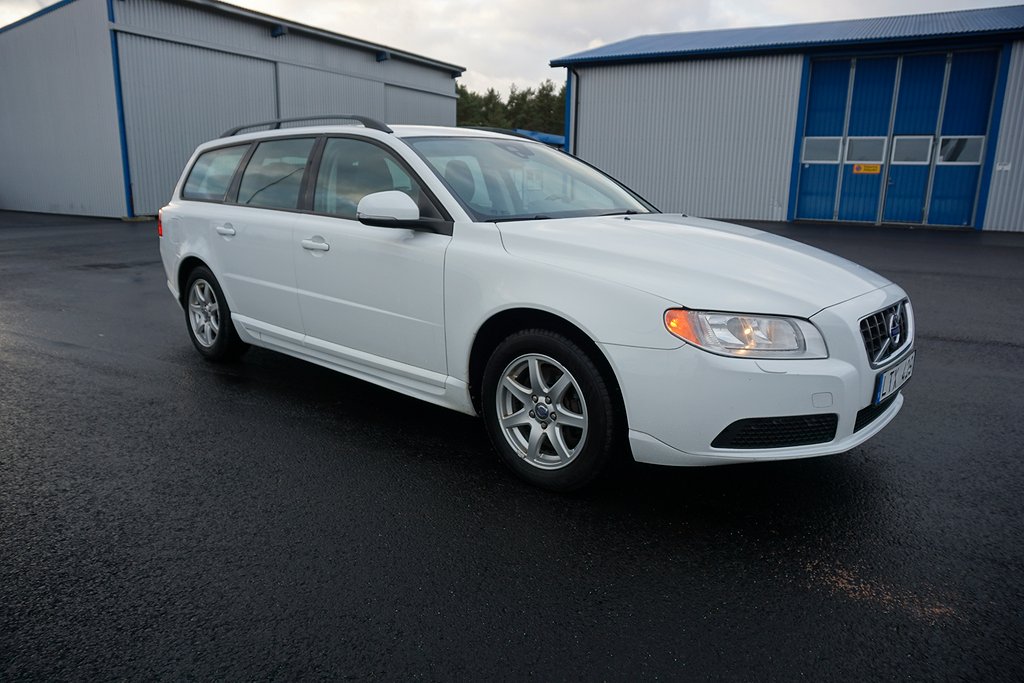 Volvo V70 2.5 FT Bi-Fuel , endast 14700 mil, Drag 