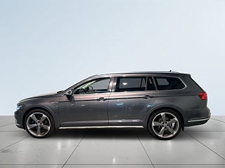 Volkswagen Passat Alltrack 2.0 TDI Alltrack 240hk AWD Drag Kamera Dvärm SoV