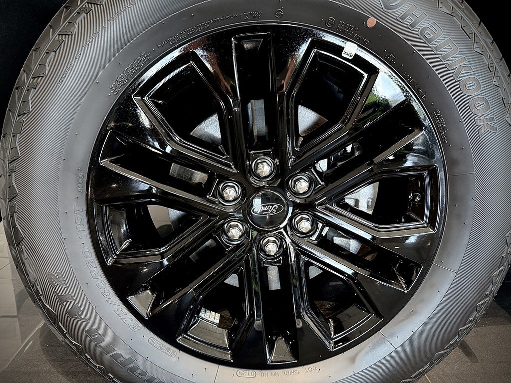 Ford F-150 SuperCrew Lariat BLACK APPERANCE - bild 27