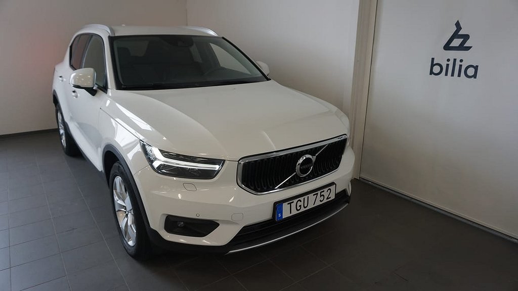 Volvo XC40 D4 AWD Momentum Intro Edition Drag, Backkamera, Navigation