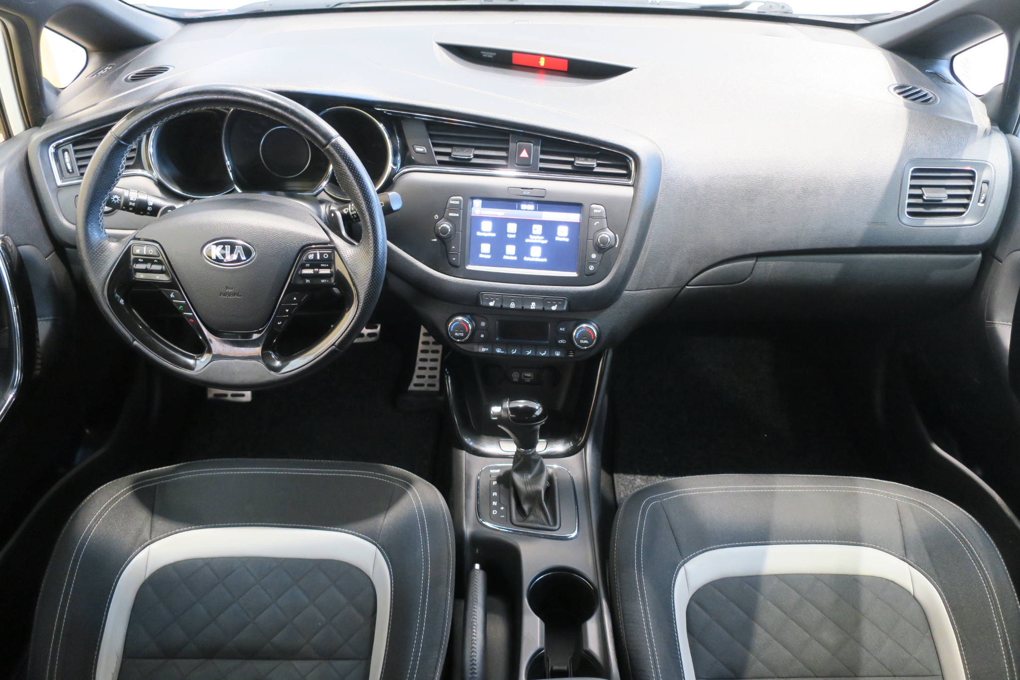 Kia Ceed 1.6 GDI GT-Line 2018, bild 6/43