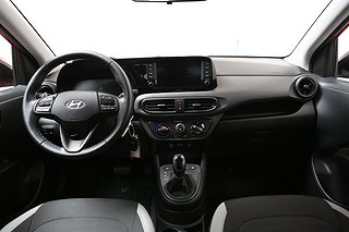 Halvkombi Hyundai i10 12 av 22