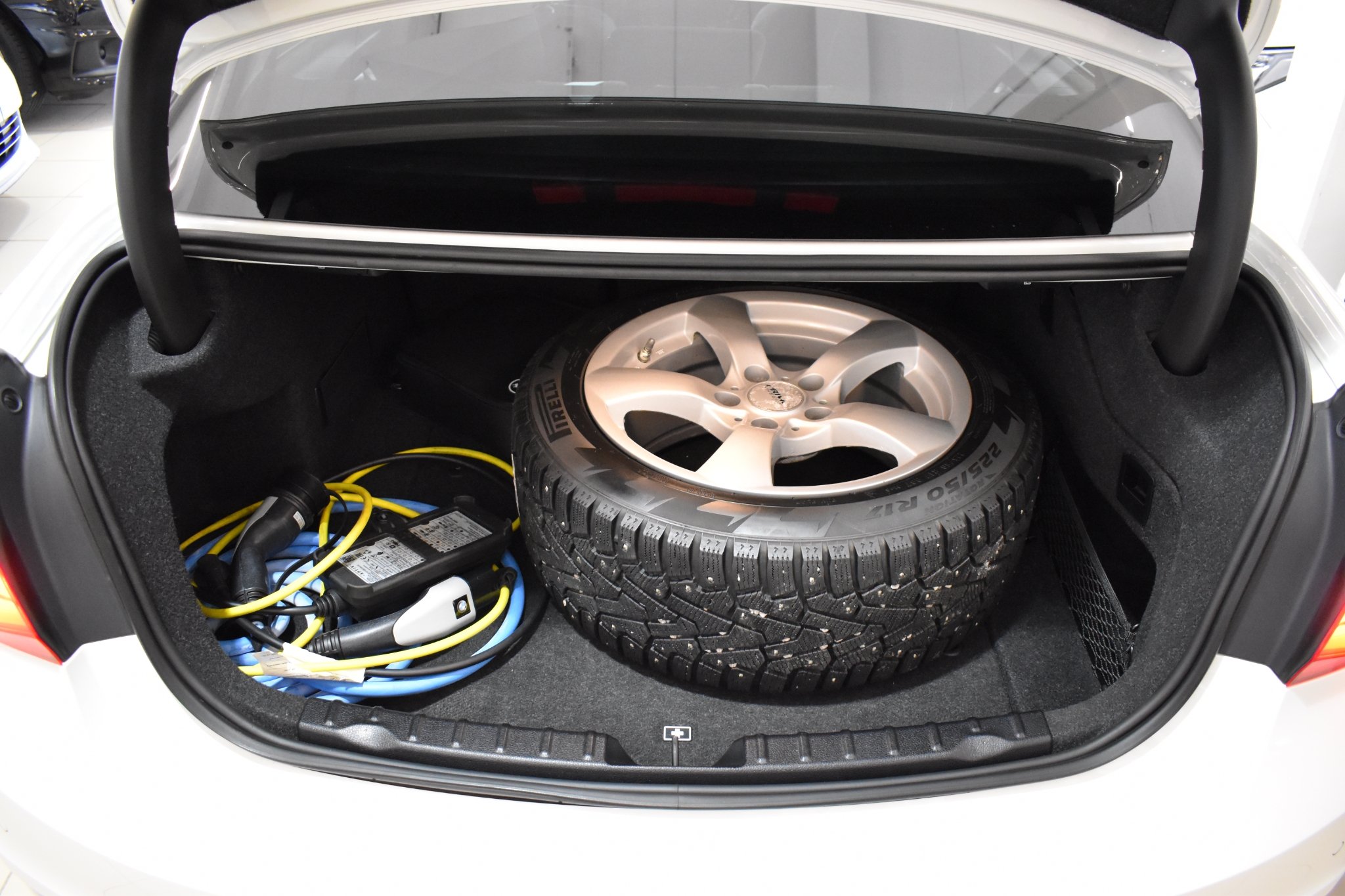 BMW 330 e Plug-in Aut SportLine Värm 2017, bild 5/47