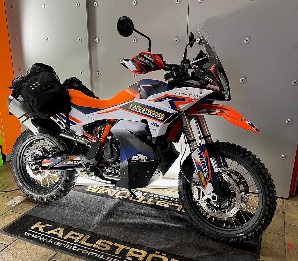 KTM 890 ADVENTURE R "Karlström Edition" 2025