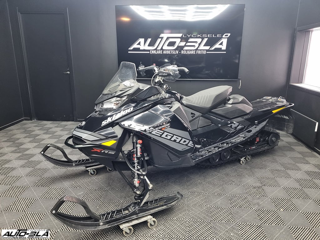 Ski-Doo Renegade X-RS 850