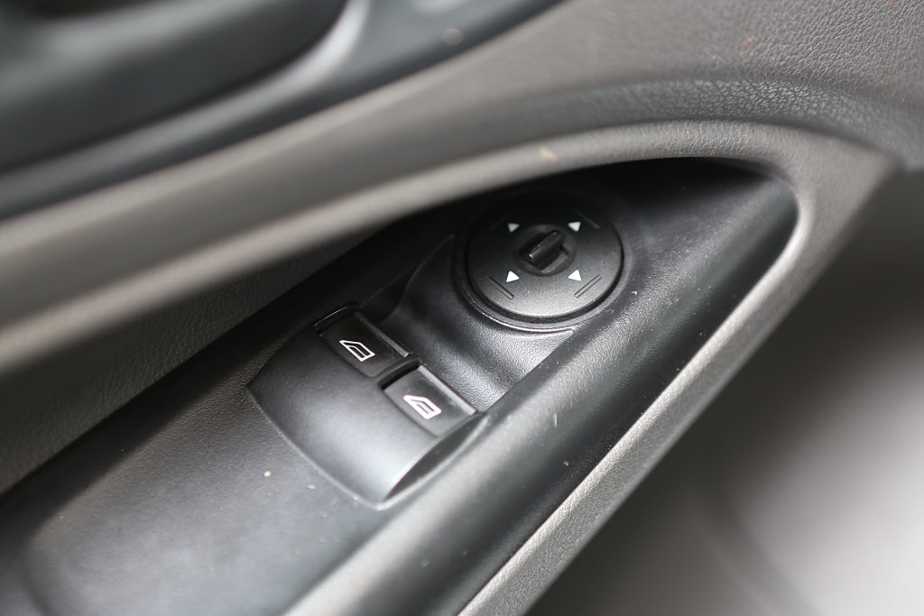 Ford transit Connect 220 1,5 EcoBlue Skåp Värmare Drag 2020