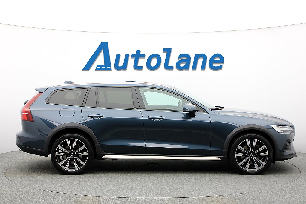 Volvo V60 Cross Country B4 AWD Panorama, Sommarkampanj 4,99%