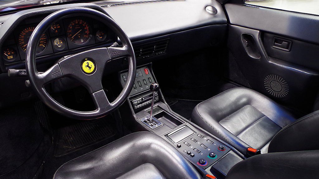 Ferrari Mondial t Coupé. 