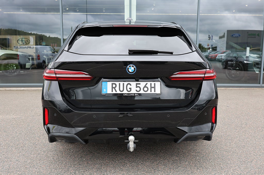 BMW 530e xDrive Touring M Sport Bowers & Wilkins