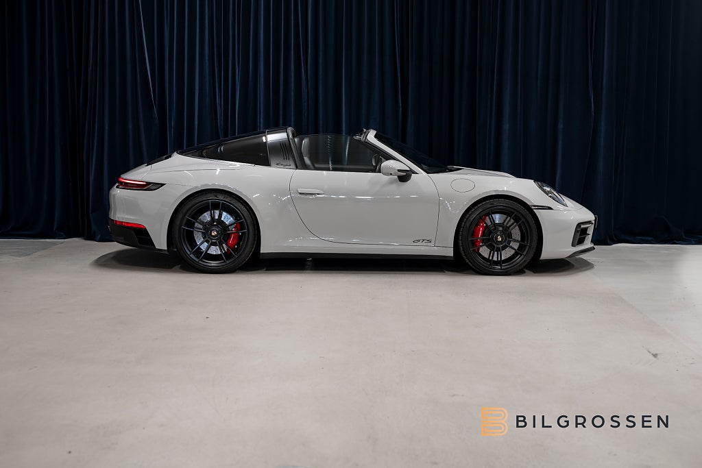 Porsche 911 Targa 4 GTS Lyft Bakaxel Sport Chron Plus Sportavg