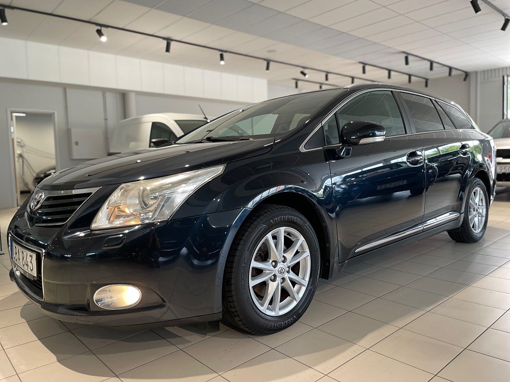 Toyota Avensis Kombi 1.8 Valvematic Business *Nav, Kamera, V-Hjul