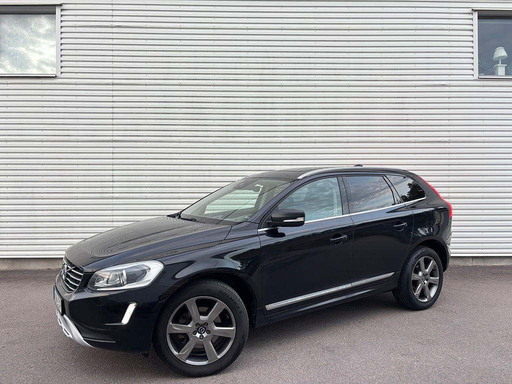 Volvo XC60 D5 AWD Summum / Drag / Pano /P-Sens / Värm /Bkam / Navi