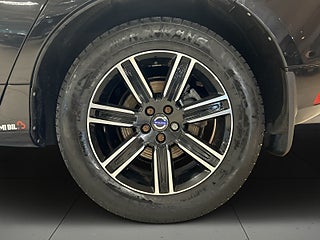 Volvo XC60 D4 AWD R-Design Mvärme Drag B-kamera Rattvärme Navi S&V – bild 14
