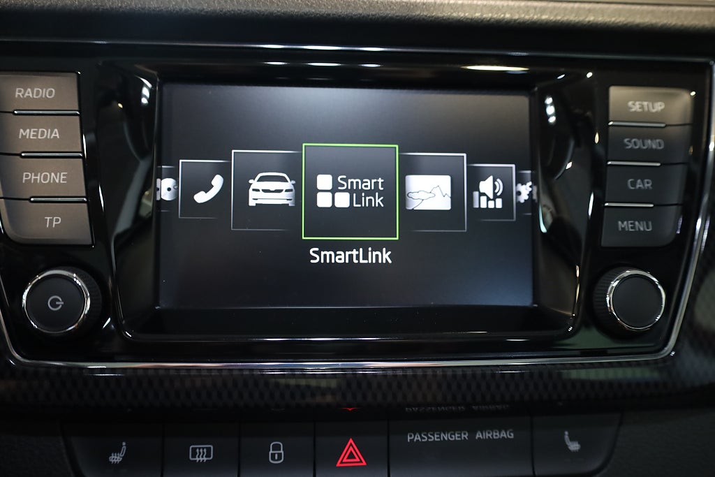 Skoda Fabia 1.2 TSI Monte Carlo Panorama PDC CarPlay Blåtand 2017
