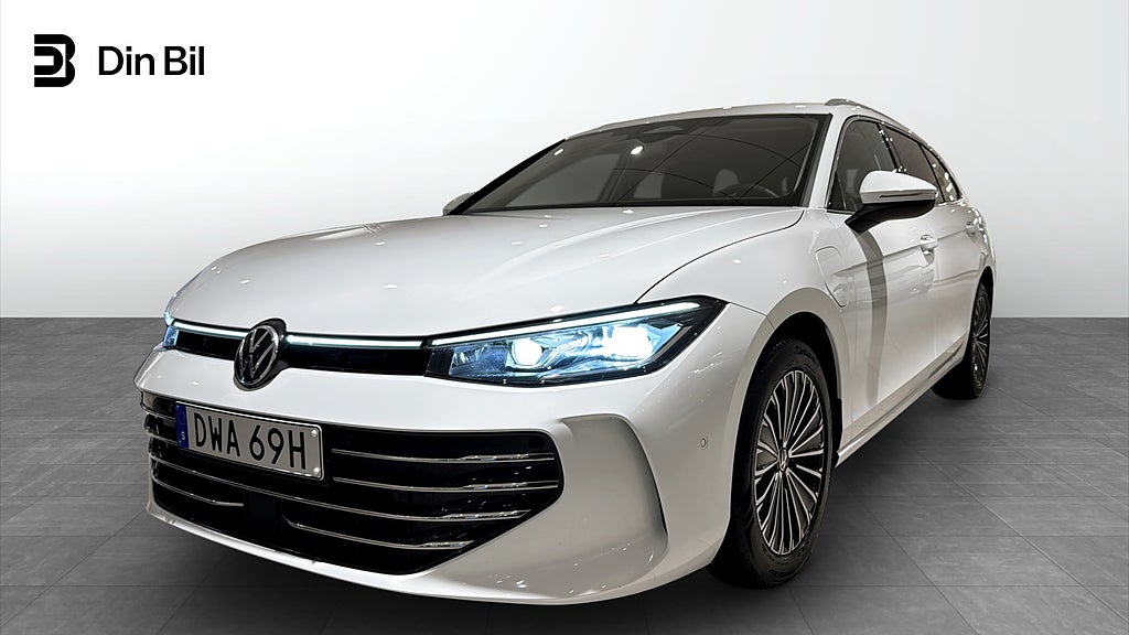 Volkswagen Passat Elegance eHybrid DSG Värmare/Drag
