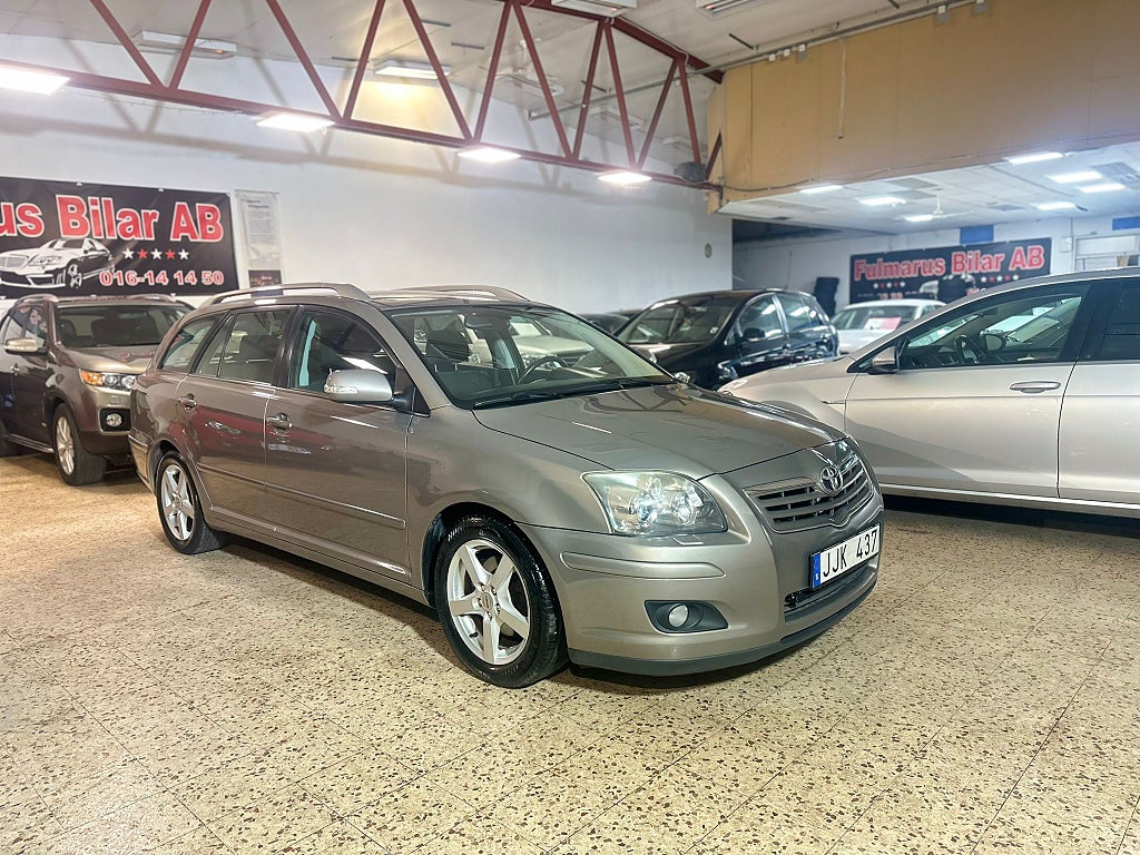 Toyota Avensis 2.0 D-4 VVT-i Ny Besiktigad & Ny Servad 