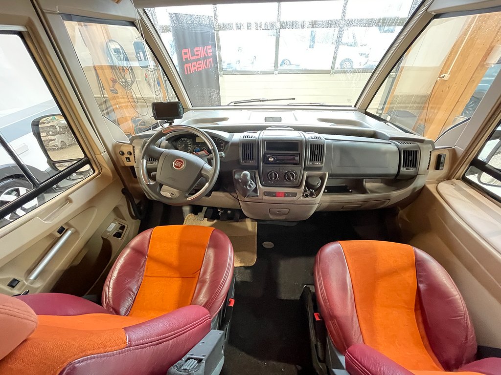 Eura Mobil TI 560 LB /B-körkort/Dragkrok/Taksäng/Ugn - Eura Mobil