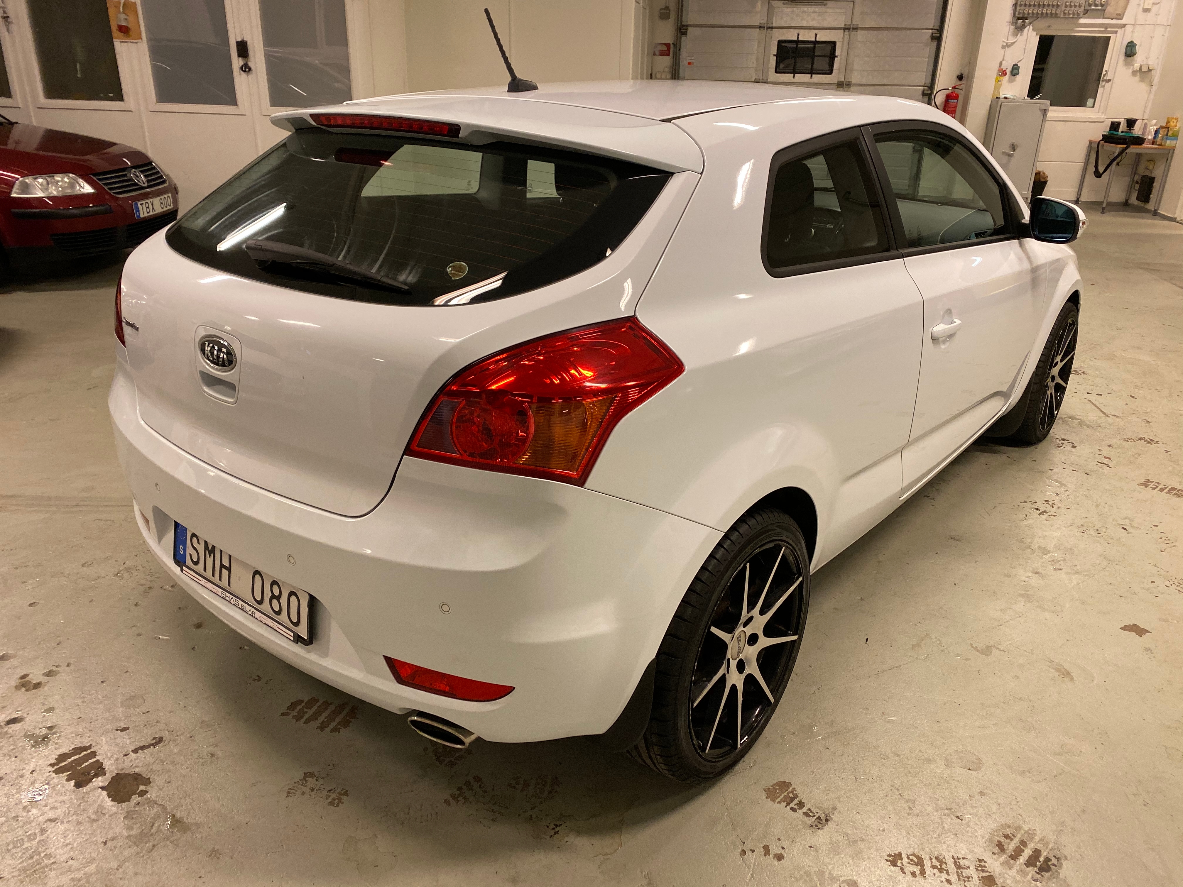 Kia Ceed 1.6 CRDi 115hk 2010, bild 4/41