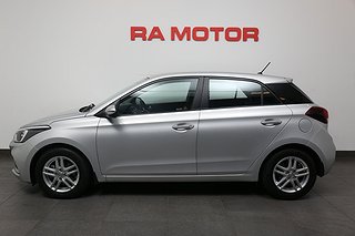 Halvkombi Hyundai i20 3 av 21