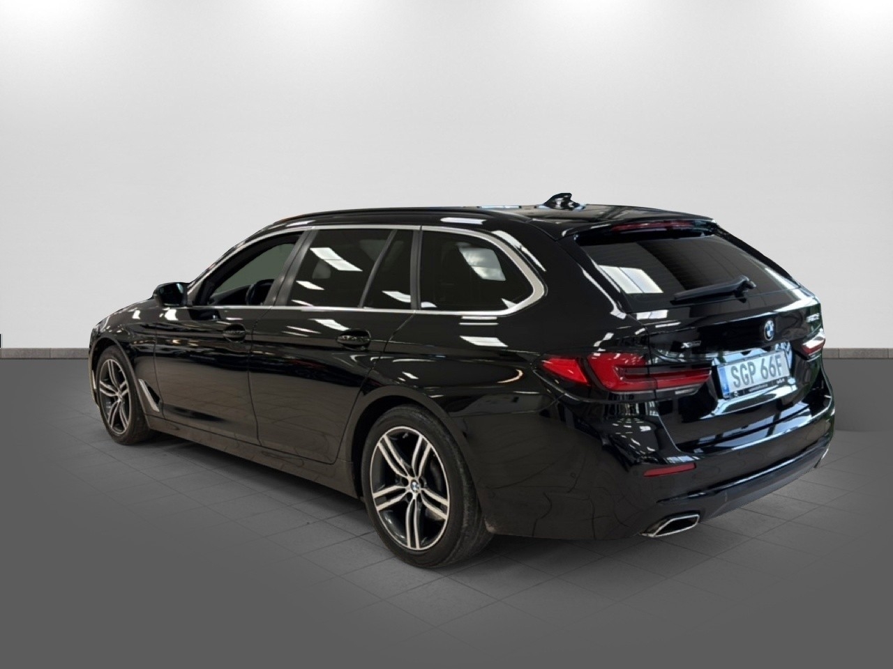 BMW 520 2022, photo 6/47