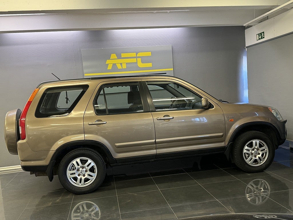 Honda CR-V 2.0 4WD | Nybesiktad | S+V | Nyservad | Bluetooth