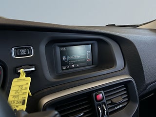 Volvo V40 T2 S&V-hjul/Pvärm/Farthållare/Bluetooth/Sätesvärm F&B