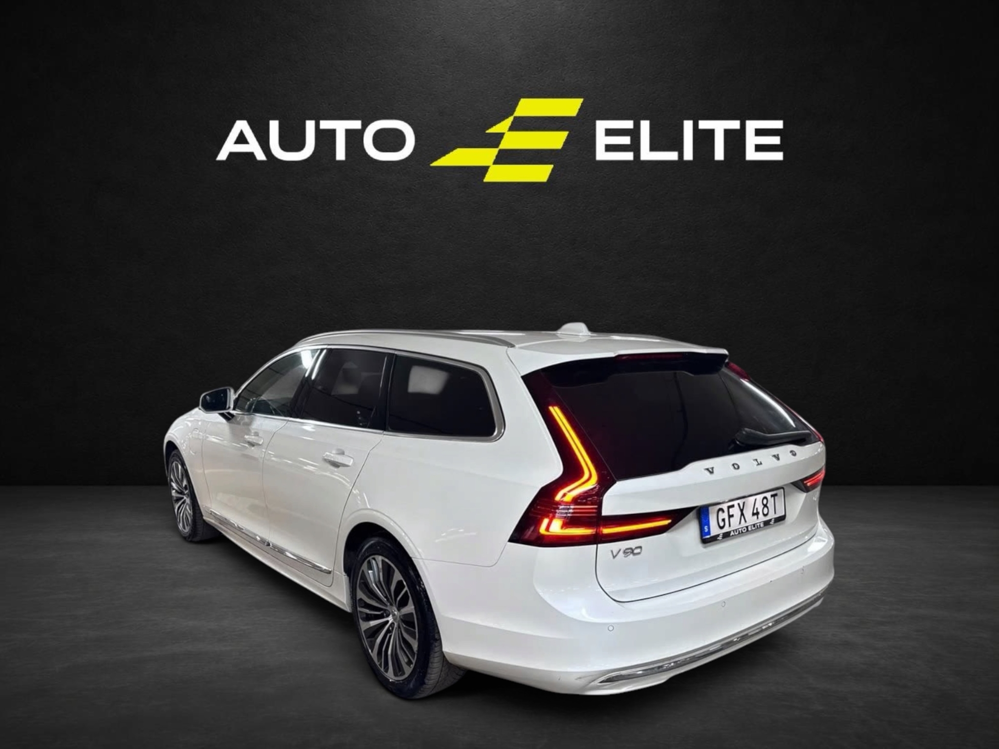 Volvo V90 Recharge T6 AWD INSCRIPTION 2023, bild 3/64