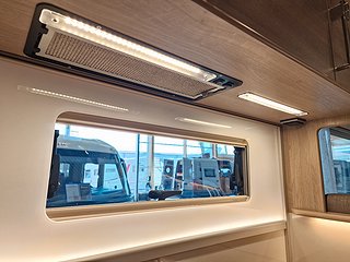 Husbil-halvintegrerad Kabe Novum 750 LGB 19 av 28