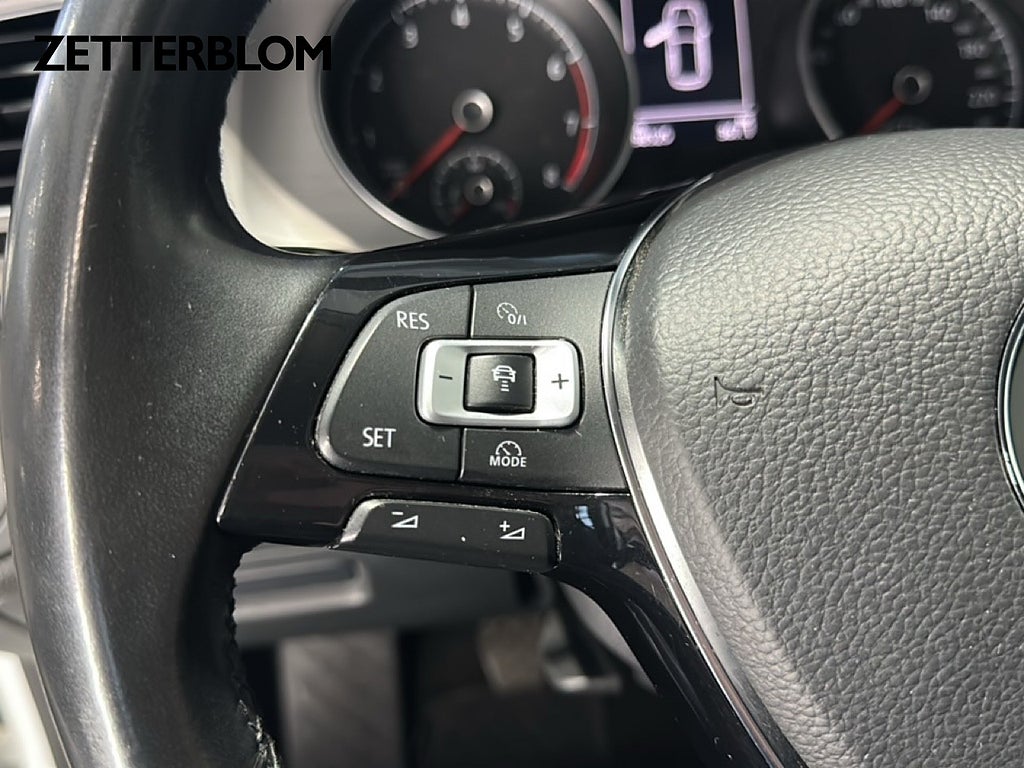 Halvkombi Volkswagen Golf 16 av 18