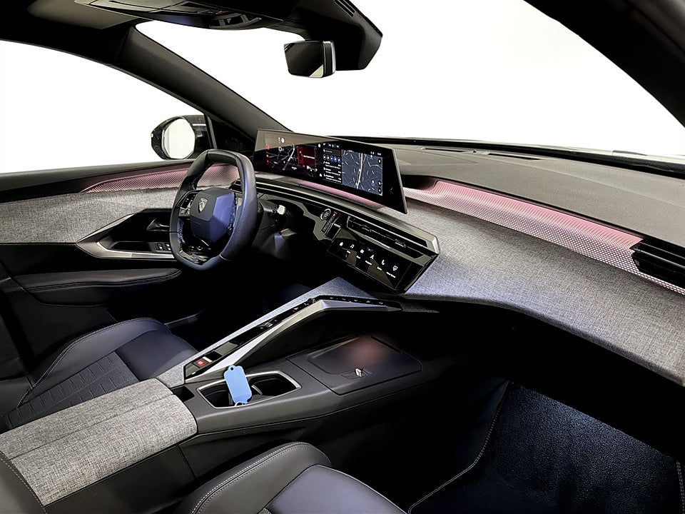 Bild på Peugeot 5008 GT Hybrid 145hk Aut 7-SITS B-KAMERA CARPLAY