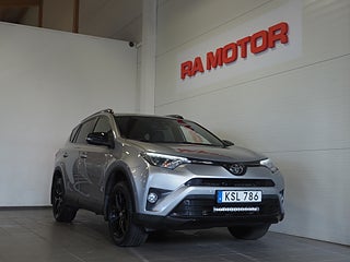 SUV Toyota RAV4 1 av 25