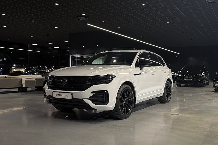 Volkswagen Touareg 3.0 V6 TDI R-line Black 