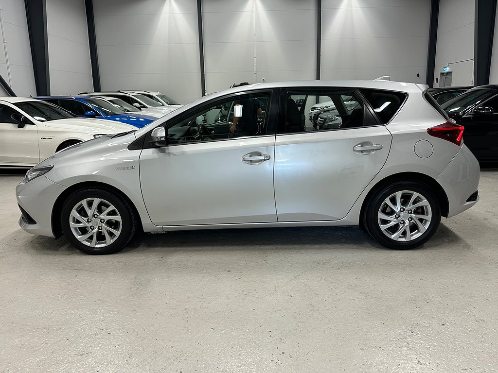 Toyota Auris HYBRID E-CVT 136HK ACTIVE KAMERA VÄLSERVAD