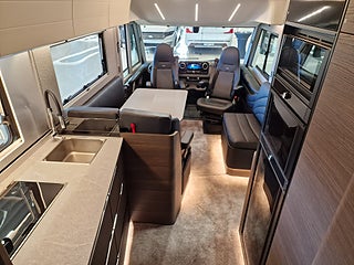 Husbil-integrerad Adria SUPER SONIC 890 LL 24 av 27