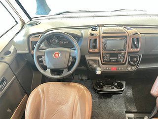 Husbil-integrerad Kabe TM I 910 T 28 av 29