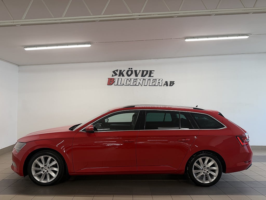 Skoda Superb 2.0 TDI 4x4 Style/Drag/D-Värmare/GPS/Canton/B-Kamera