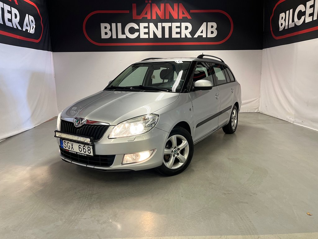 Skoda Fabia 1.2 TSI Elegance Drag PDC Ledramp Nybesiktad 