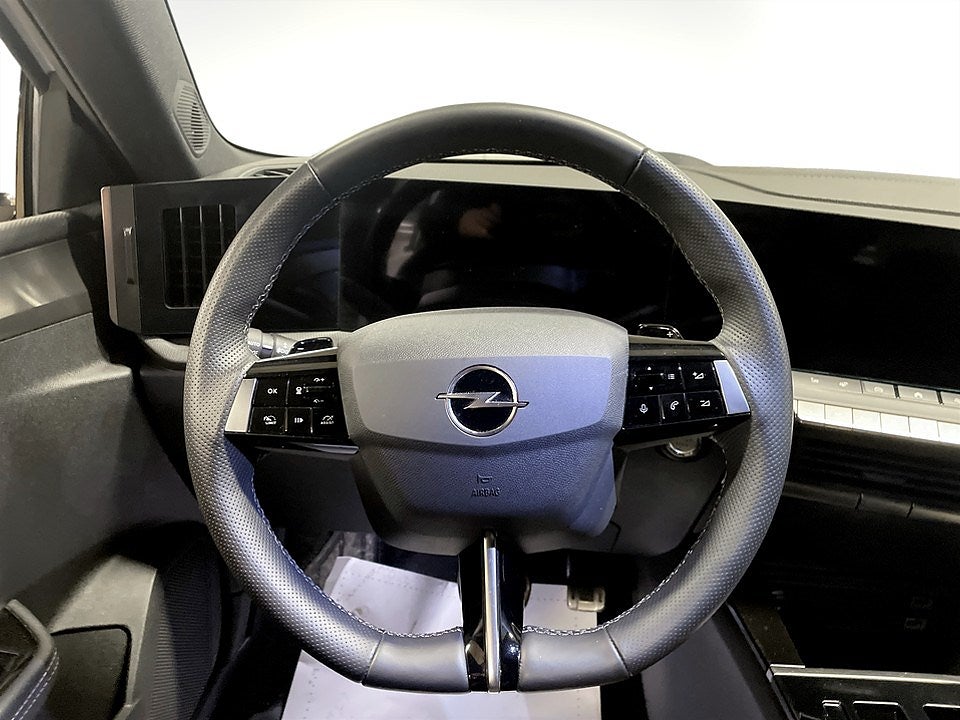 Bild på Opel Astra ST GS 1.2 PT 130hk Aut - B-KAMERA,NAV,CARPLAY