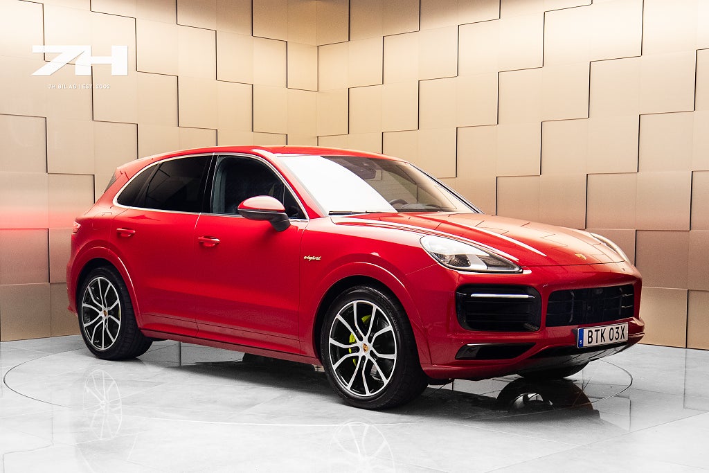 Porsche Cayenne E-Hybrid / InnoDrive / Night Vis. / Mass & Vent / HuD