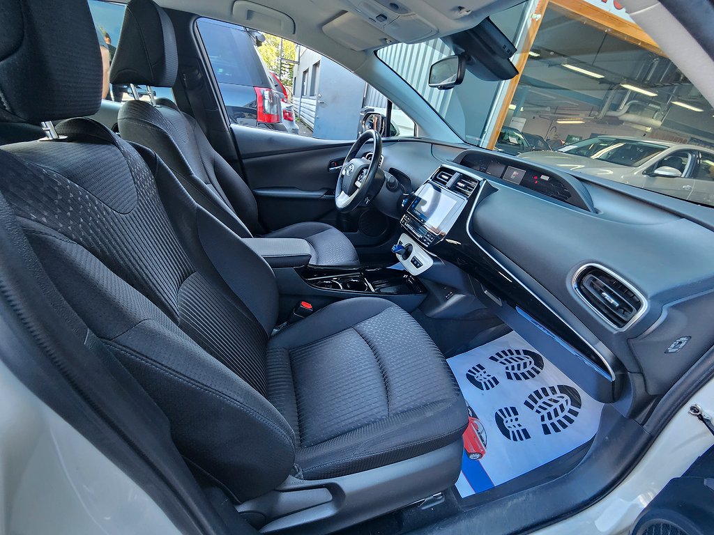 Toyota Prius Plug-in Hybrid 1.8 VVT-i Plug-in CVT, 123hk, 2019