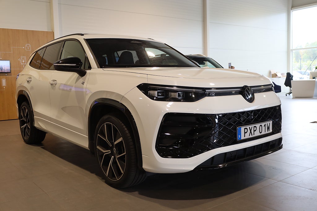 Volkswagen Tayron 2.0 TDI 193hk 4M R-Line 7-Sits | Drag | D-värm| Pano | 2025
